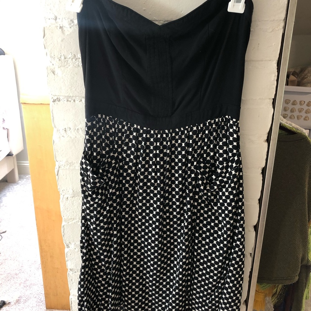 Black and white strapless dress